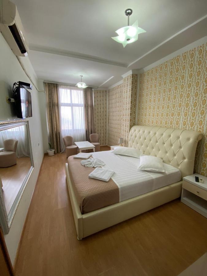 Hotel Arberia Тирана Екстер'єр фото