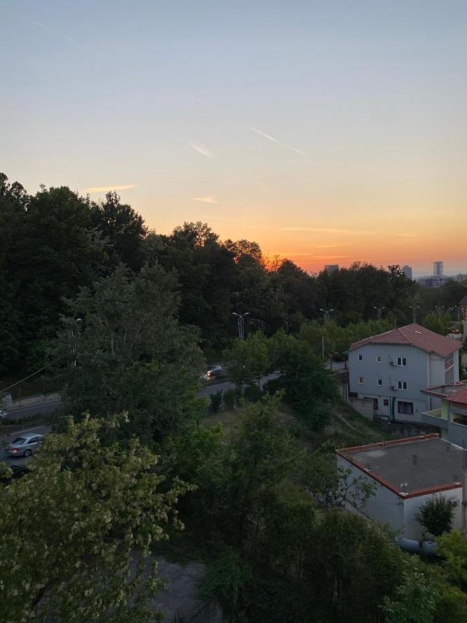 Hotel Arberia Тирана Екстер'єр фото