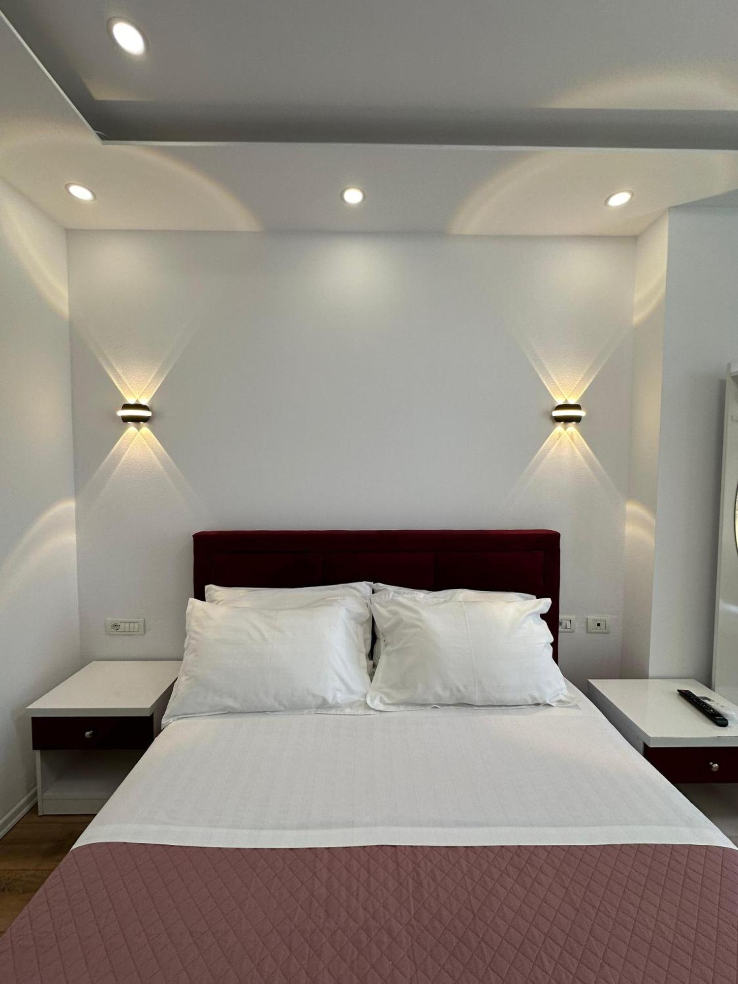 Hotel Arberia Тирана Екстер'єр фото