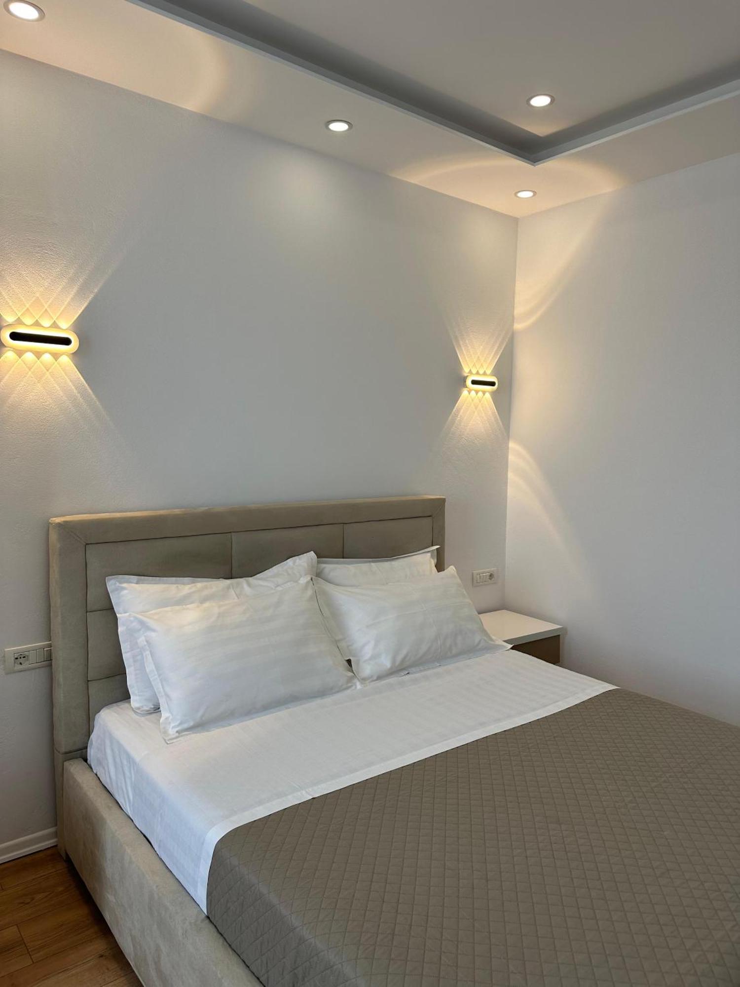 Hotel Arberia Тирана Екстер'єр фото