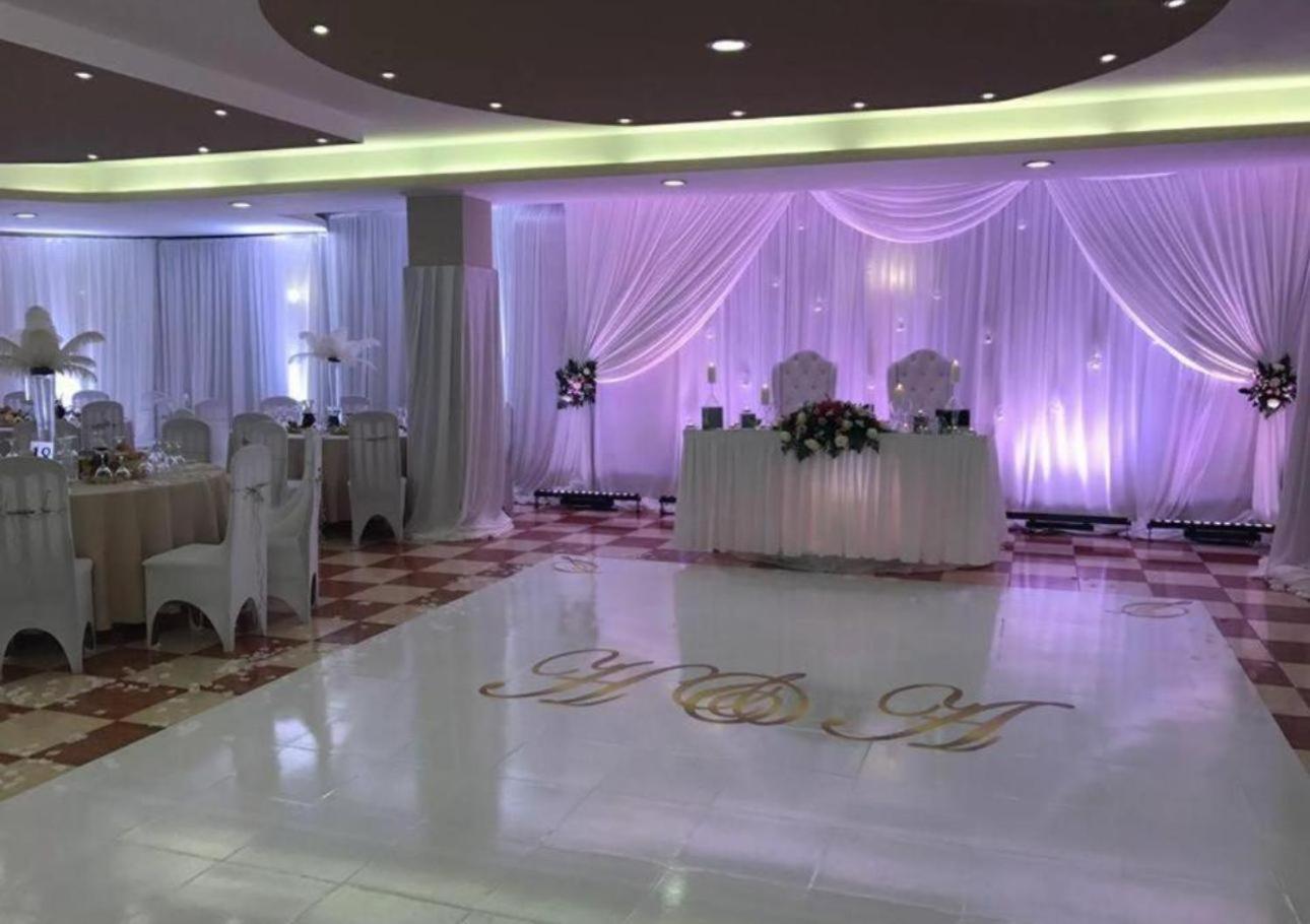 Hotel Arberia Тирана Екстер'єр фото